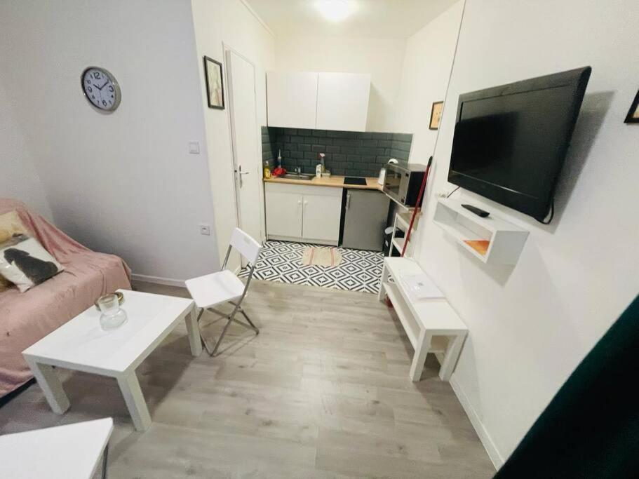 Studio Confortable - Montmartre - Republique - Anvers - 2 Pers Париж Екстериор снимка
